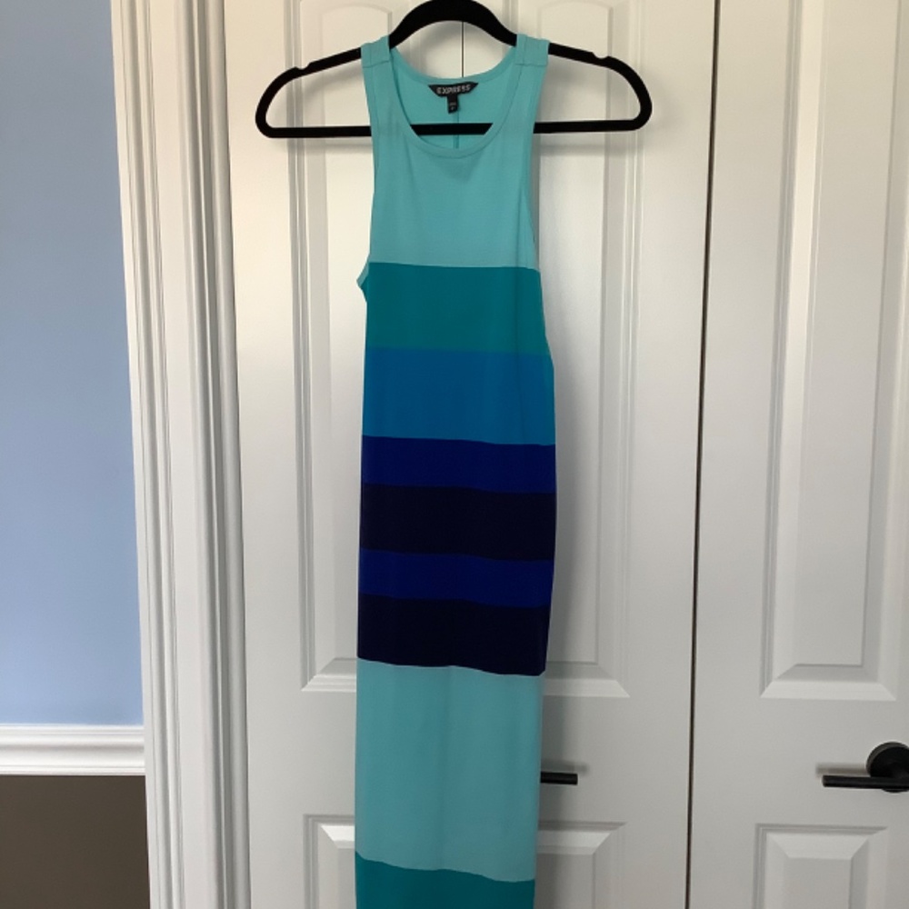 Express dress - Picture 4 of 4